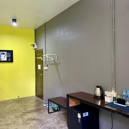 Nokhook House Hostel Trang Exterior photo
